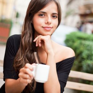how to get a girl to like you by talking